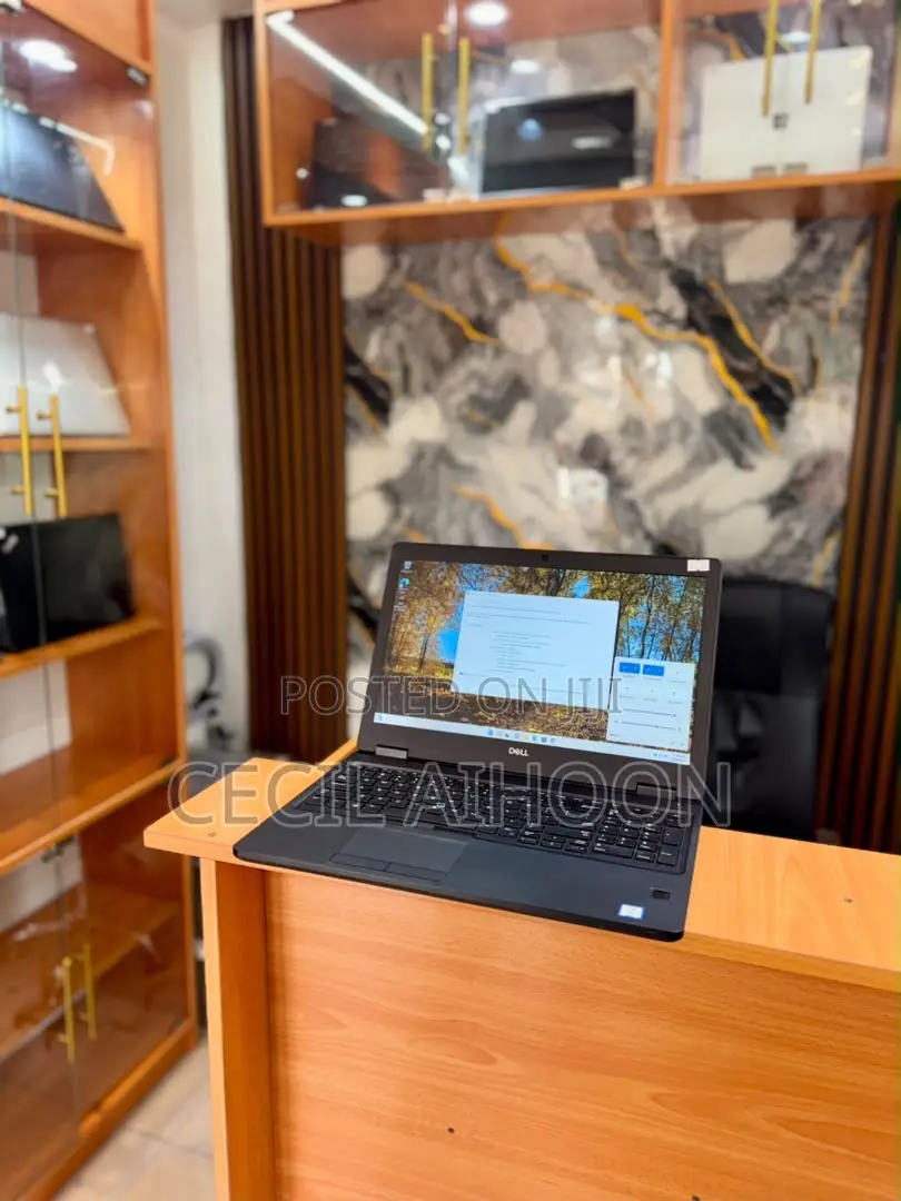 Laptop Dell Latitude 5590 8GB Intel Core i7 SSD 256GB