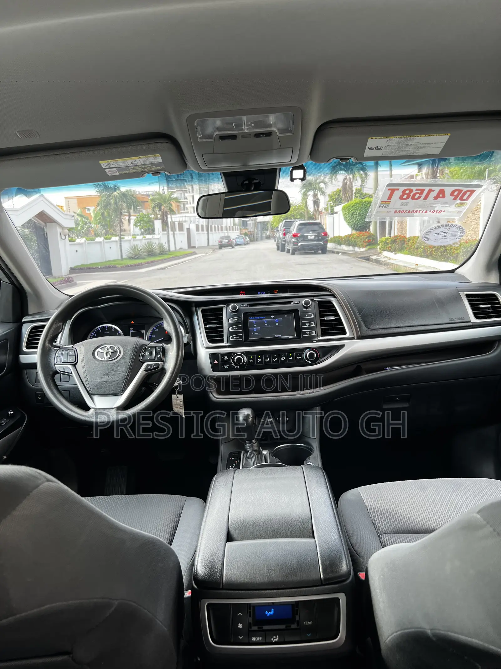 Toyota Highlander LE 2019 Silver