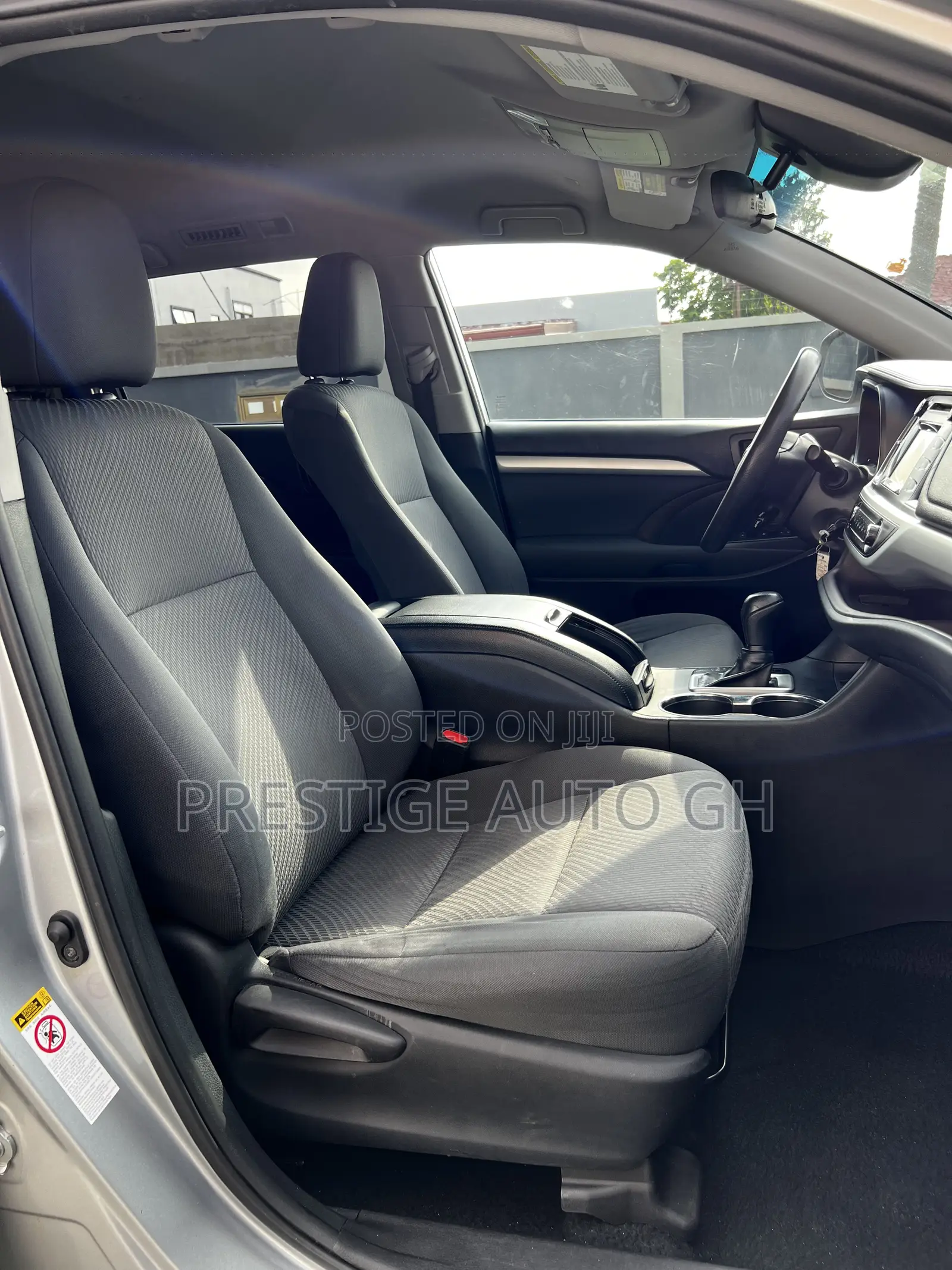 Toyota Highlander LE 2019 Silver