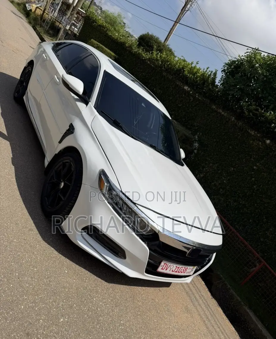 Honda Accord Sport (2.0L 4cyl Turbo 10A) 2019 White