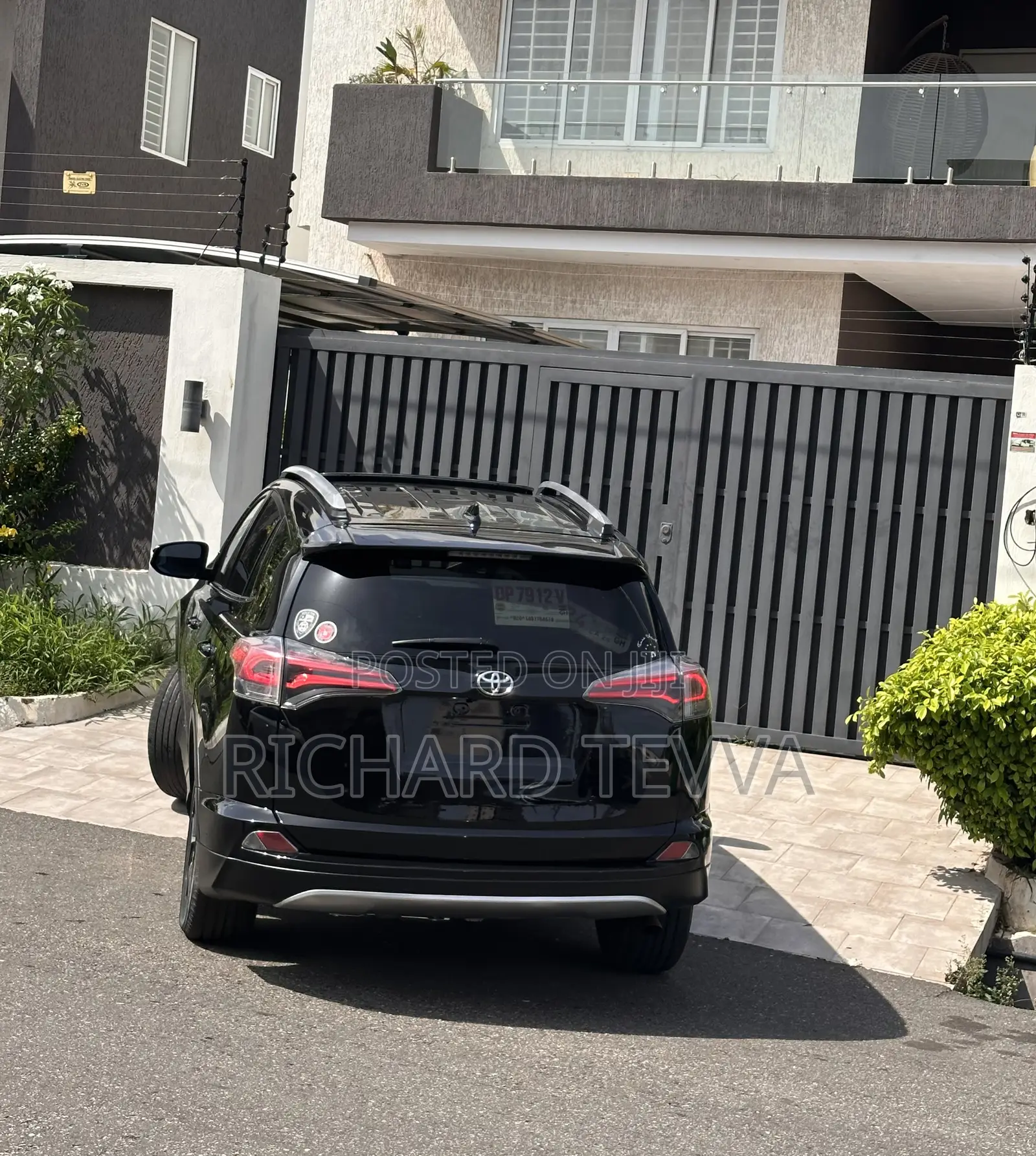 Toyota RAV4 Limited 4dr SUV (2.5L 4cyl 6A) 2018 Black