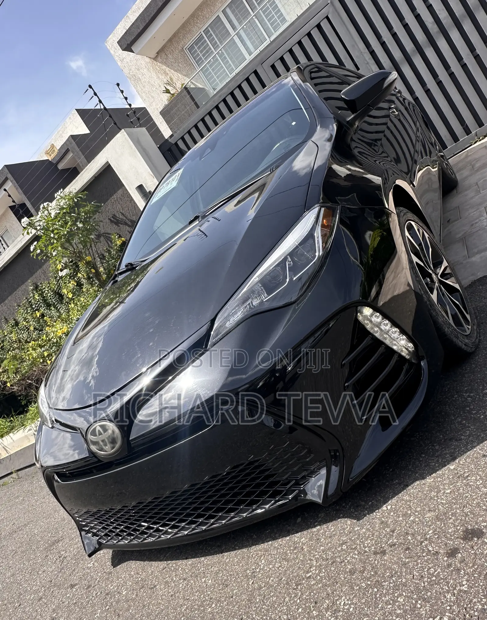 Toyota Corolla SE (1.8L 4cyl 2A) 2019 Black