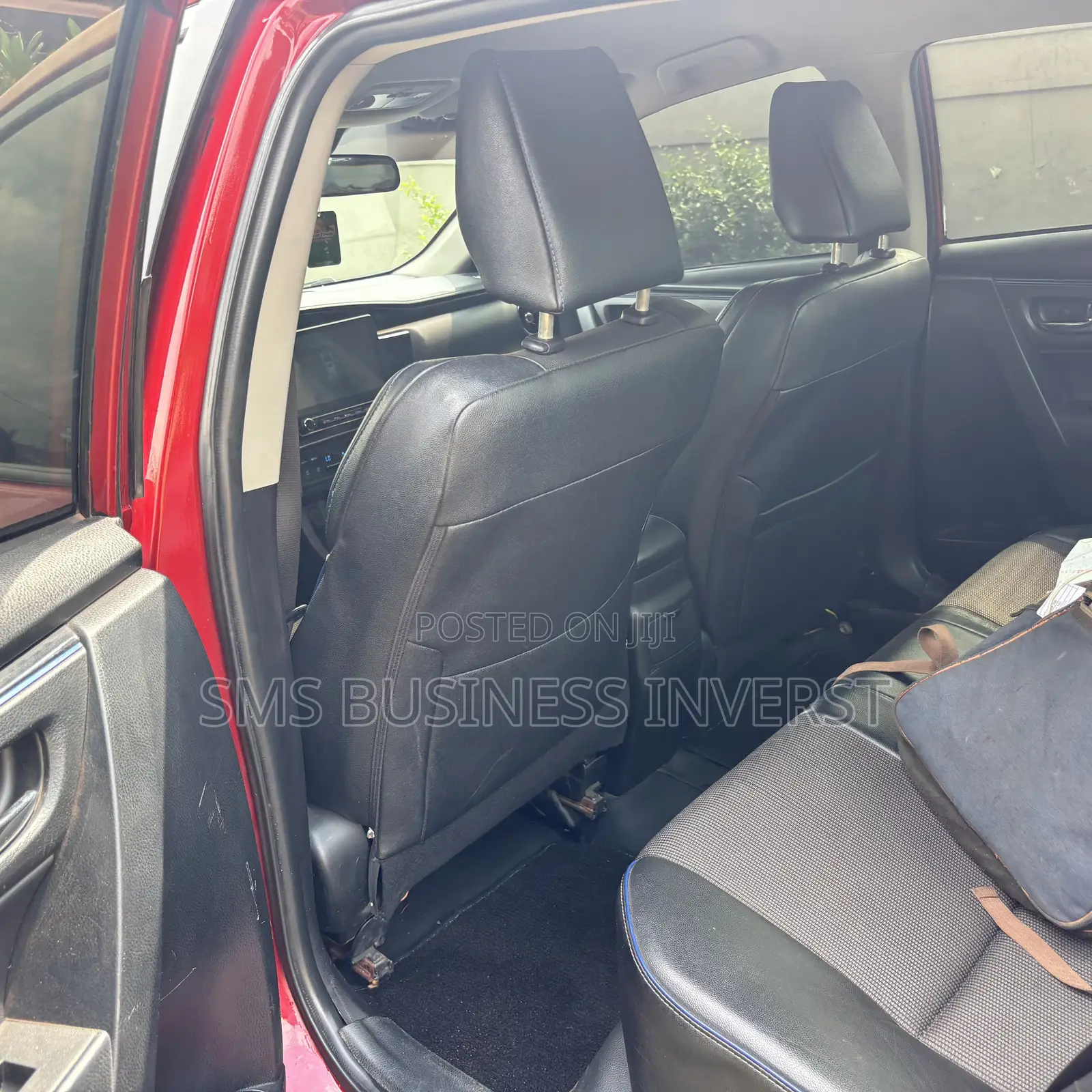Toyota Corolla LE Eco (1.8L 4cyl 2A) 2018 Red