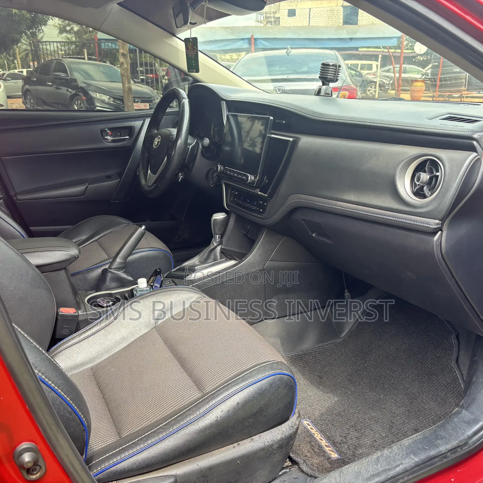 Toyota Corolla LE Eco (1.8L 4cyl 2A) 2018 Red