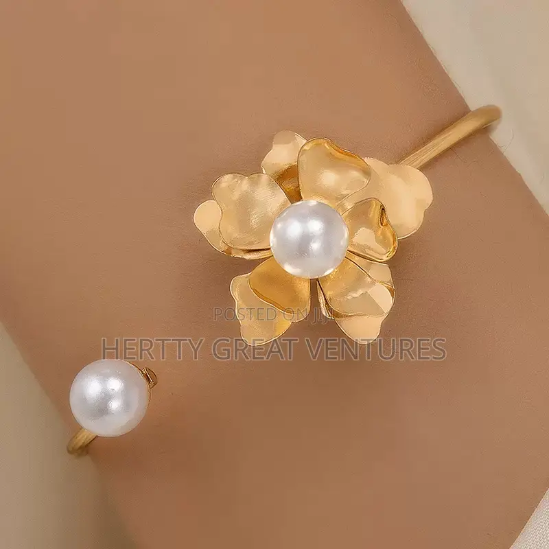 Ladies Bracelet