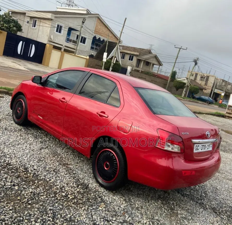 Toyota Yaris 2010 Red