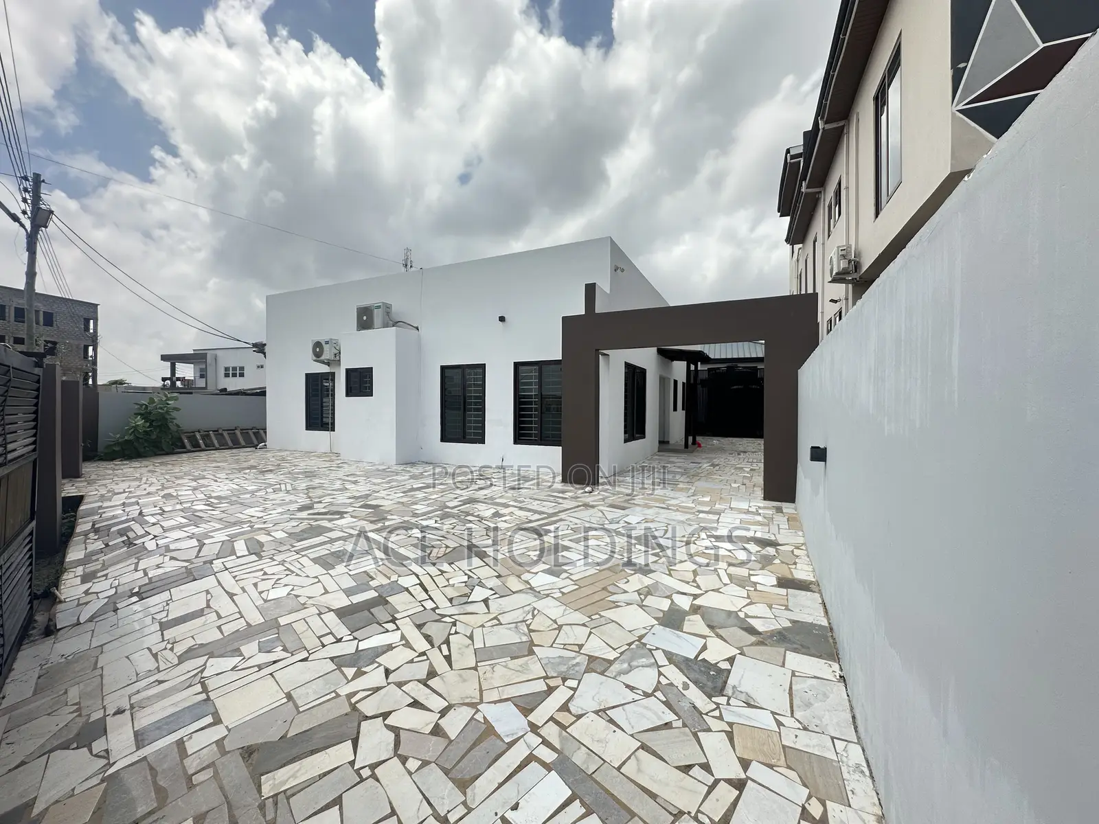 3bdrm Bungalow in East Legon Hills for rent