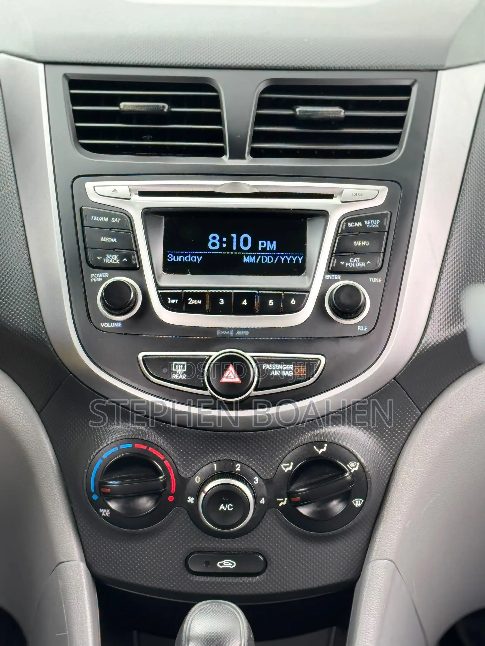 Hyundai Accent SE Hatchback 2017 Red
