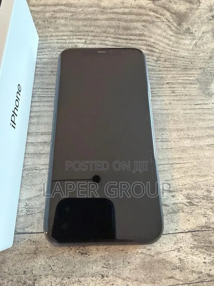 New Apple iPhone 11 64 GB Black