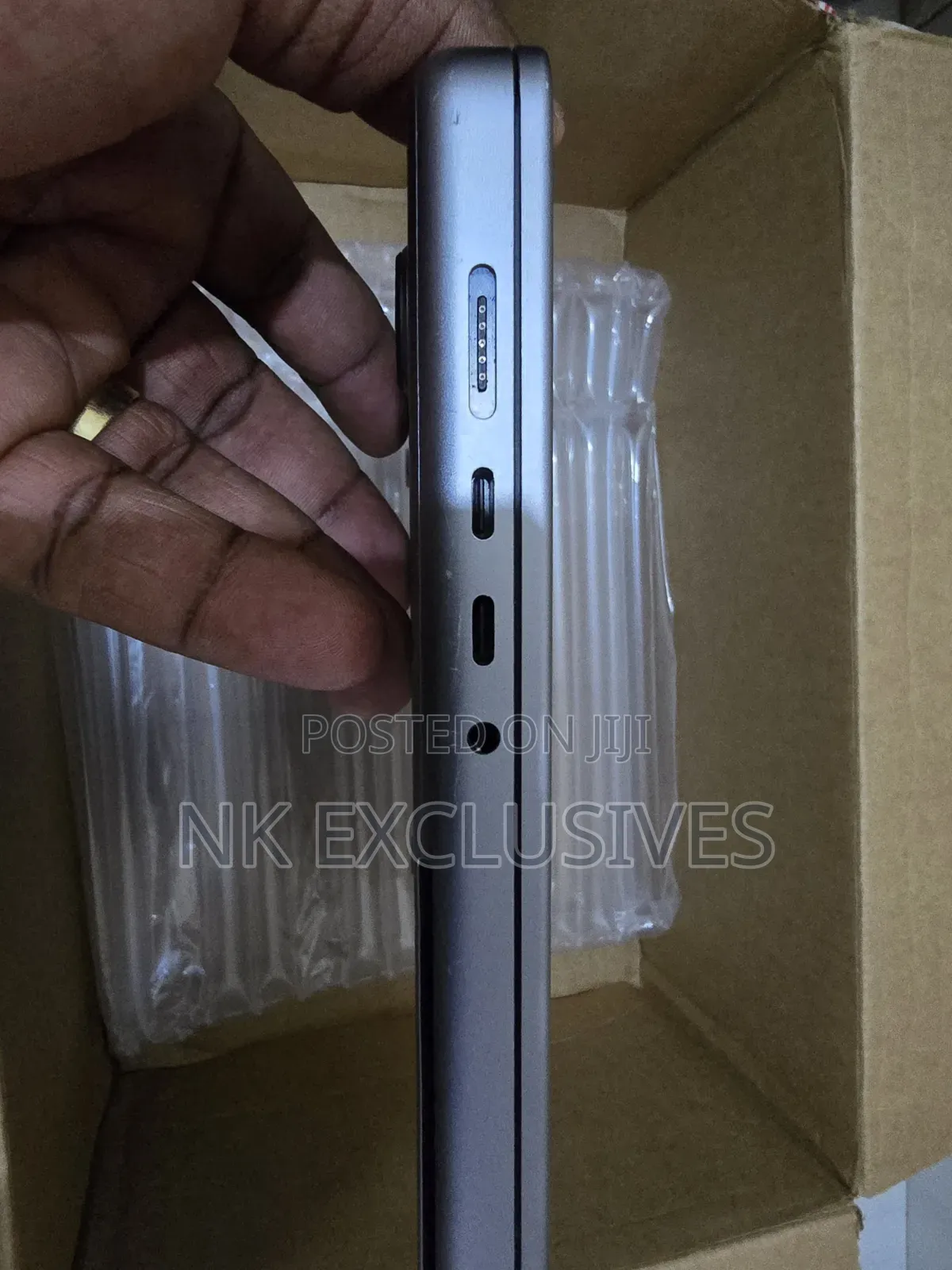 Laptop Apple MacBook Pro 2021 M1 16GB Apple M1 Pro SSD 512GB