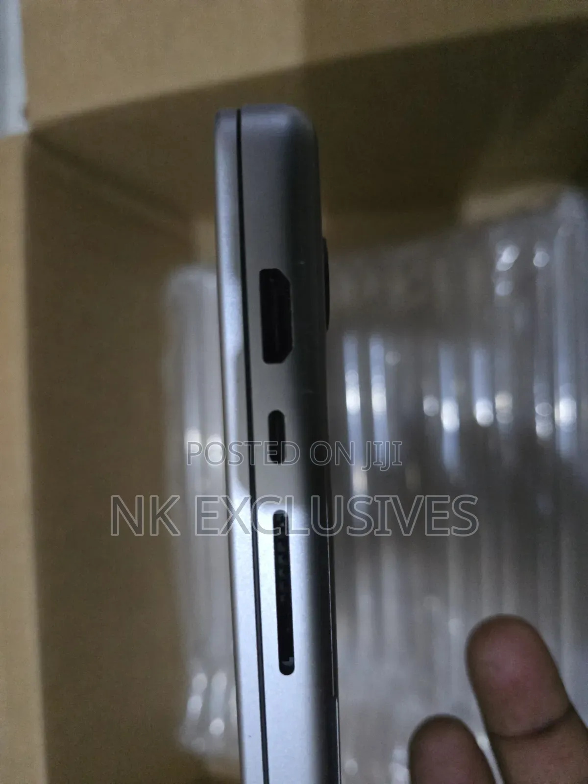 Laptop Apple MacBook Pro 2021 M1 16GB Apple M1 Pro SSD 512GB