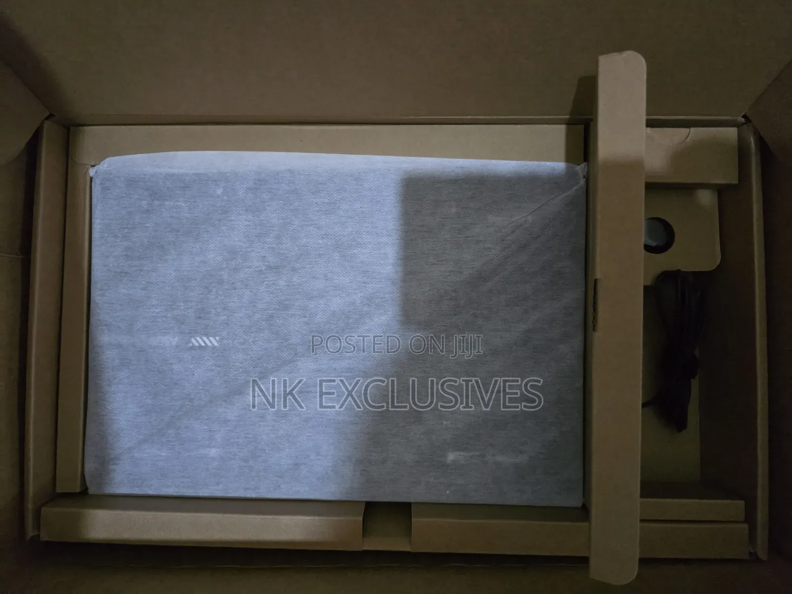 New Laptop Asus Vivobook 14 12GB Intel Core i5 SSD 256GB