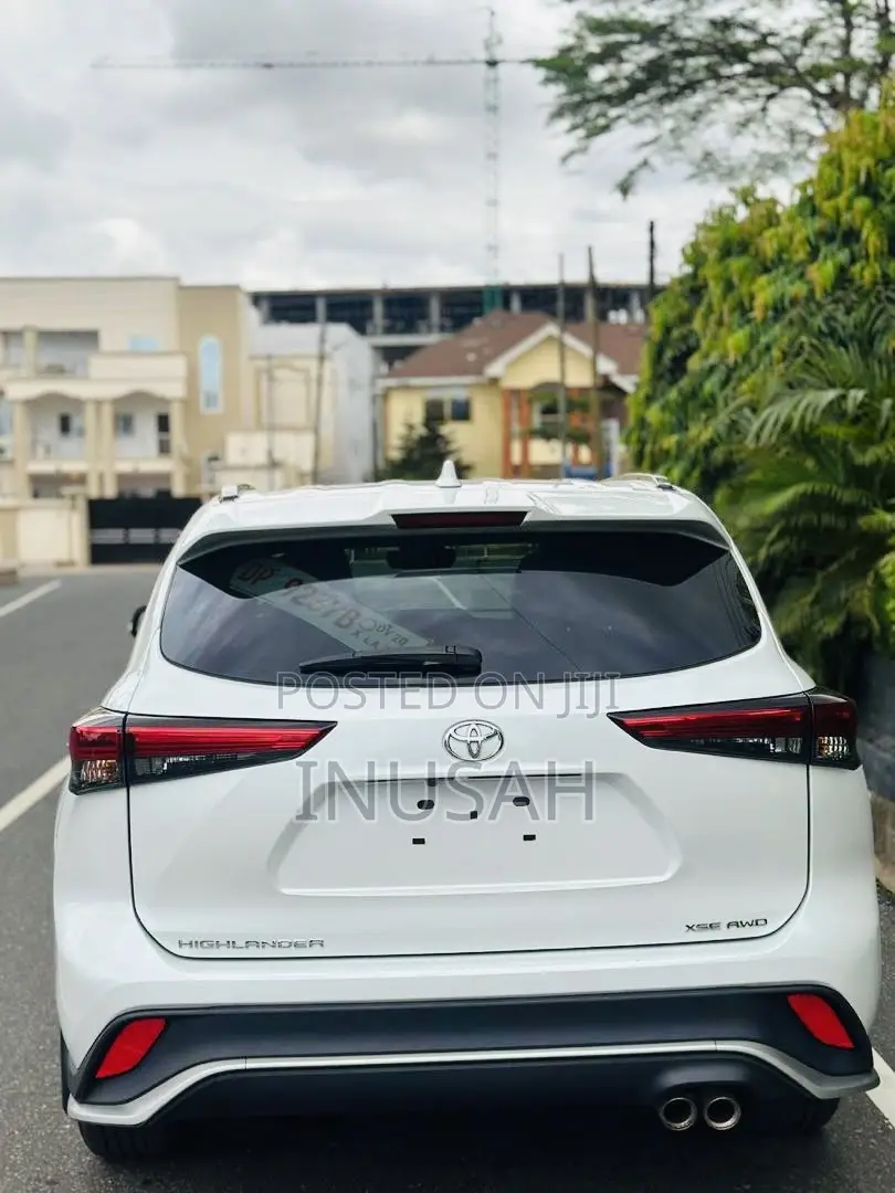 Toyota Highlander XSE 2022 White