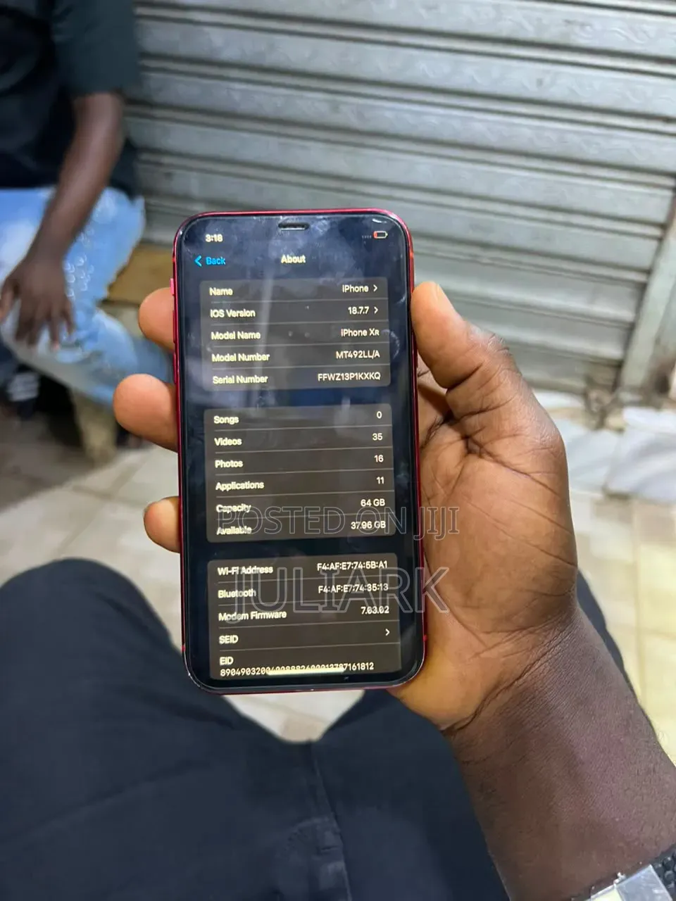 Apple iPhone XR 64 GB Red