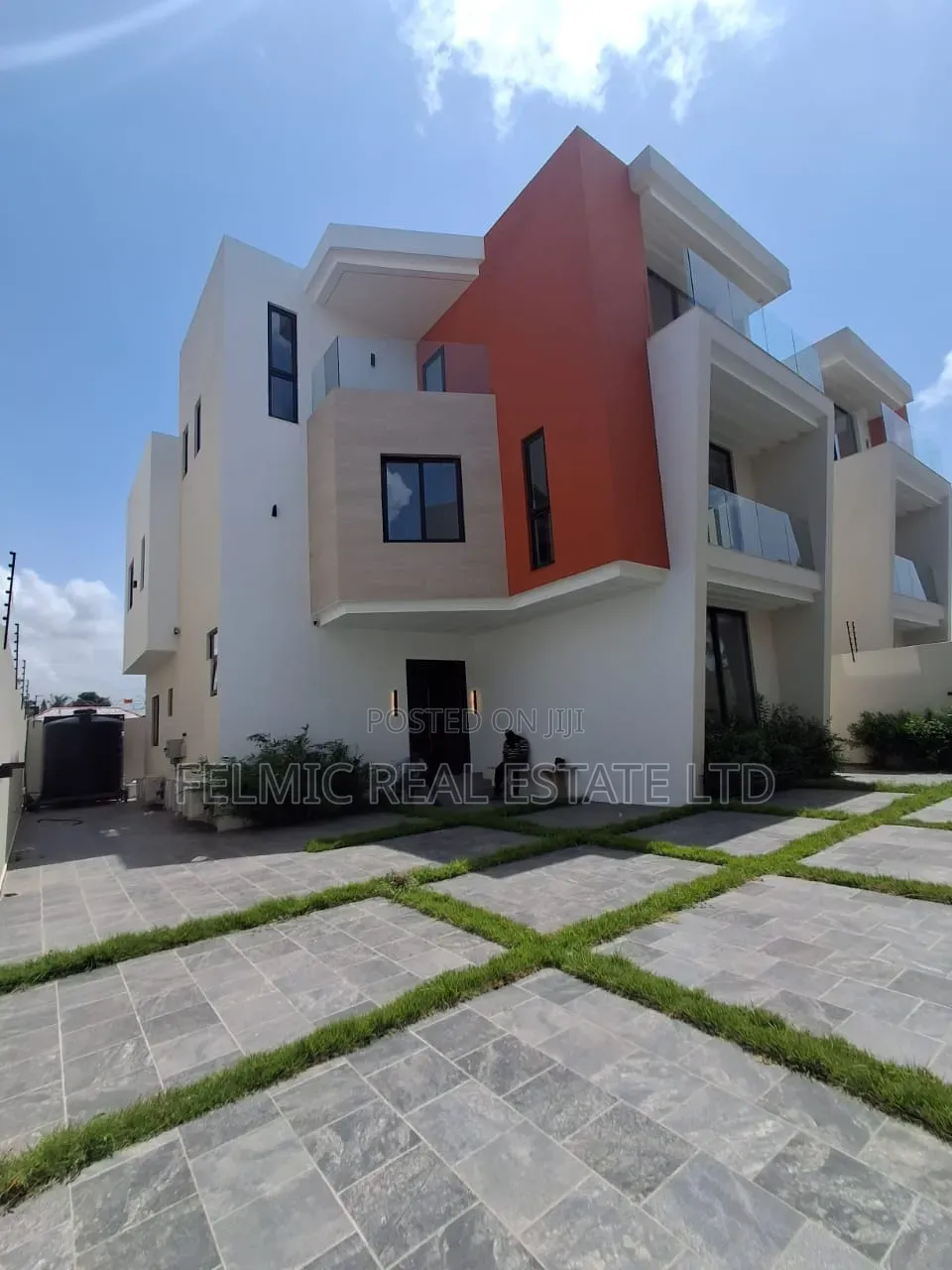 4bdrm Duplex in Felmic Real Estate, Dzorwulu for sale