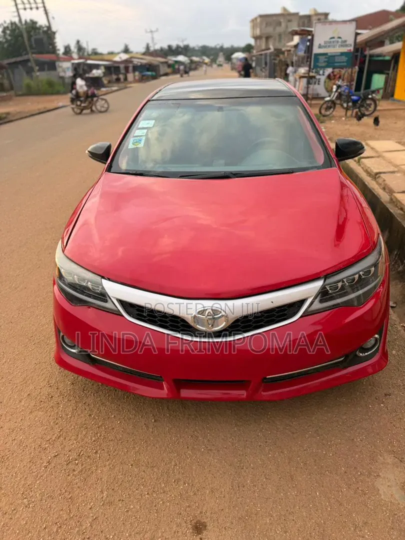 Toyota Camry SE 4dr Sedan (2.5L 4cyl 6A) 2015 Red