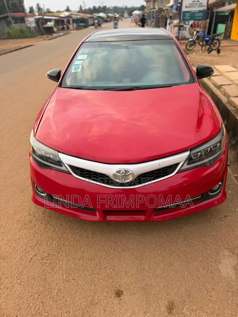 Toyota Camry SE 4dr Sedan (2.5L 4cyl 6A) 2015 Red