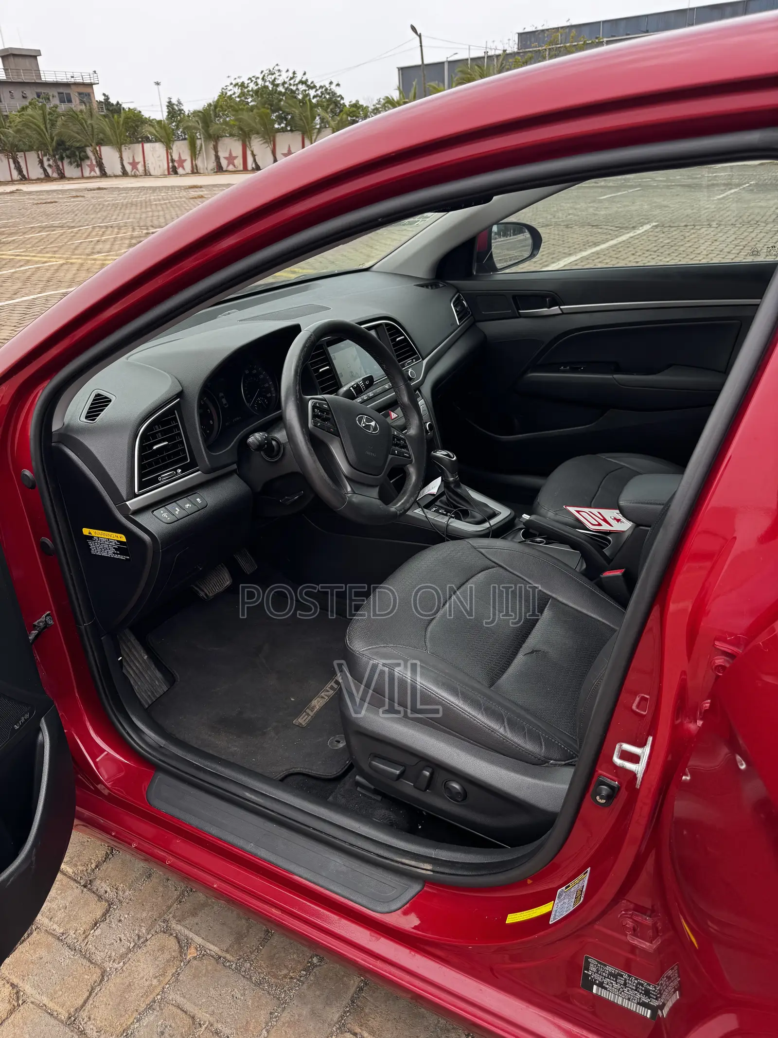 Hyundai Elantra Limited Sedan FWD (2.0L 4cyl 6A) 2017 Red