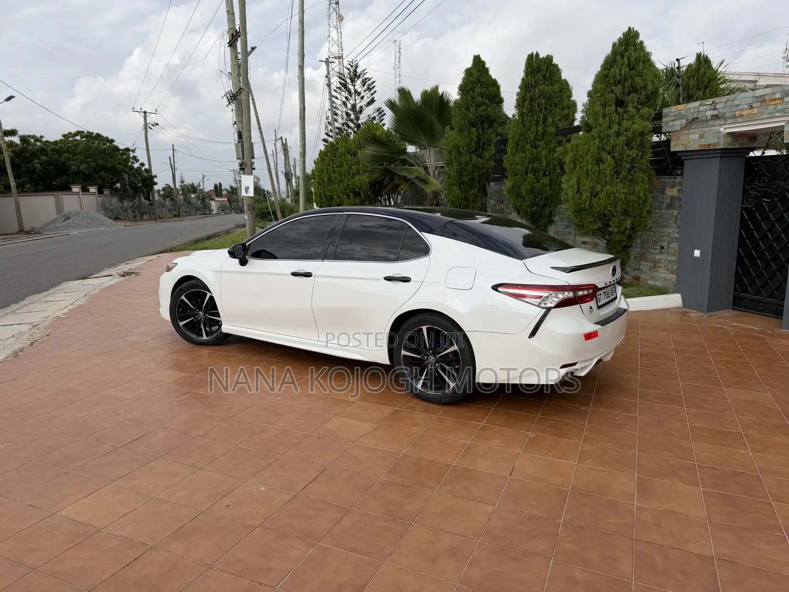 Toyota Camry 2020 White