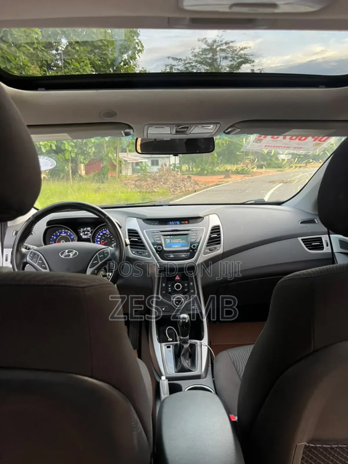Hyundai Elantra SE Sedan FWD (1.8L 4cyl 6M) 2016 White