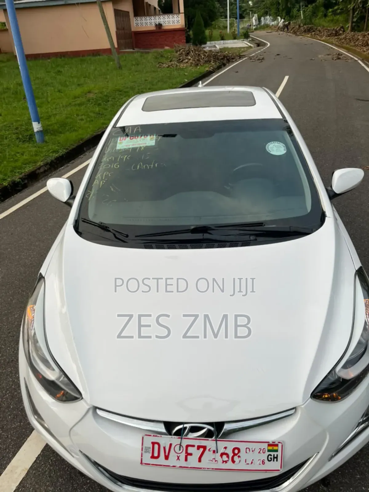 Hyundai Elantra SE Sedan FWD (1.8L 4cyl 6M) 2016 White