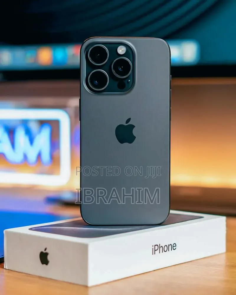 New Apple iPhone 15 Pro Max 256 GB Silver