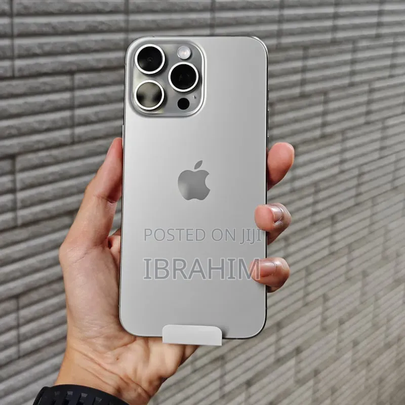 New Apple iPhone 15 Pro Max 256 GB Silver