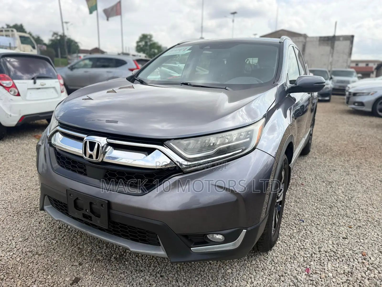 Honda CR-V Touring 4dr SUV AWD (1.5L 4cyl CVT) 2017 Gray