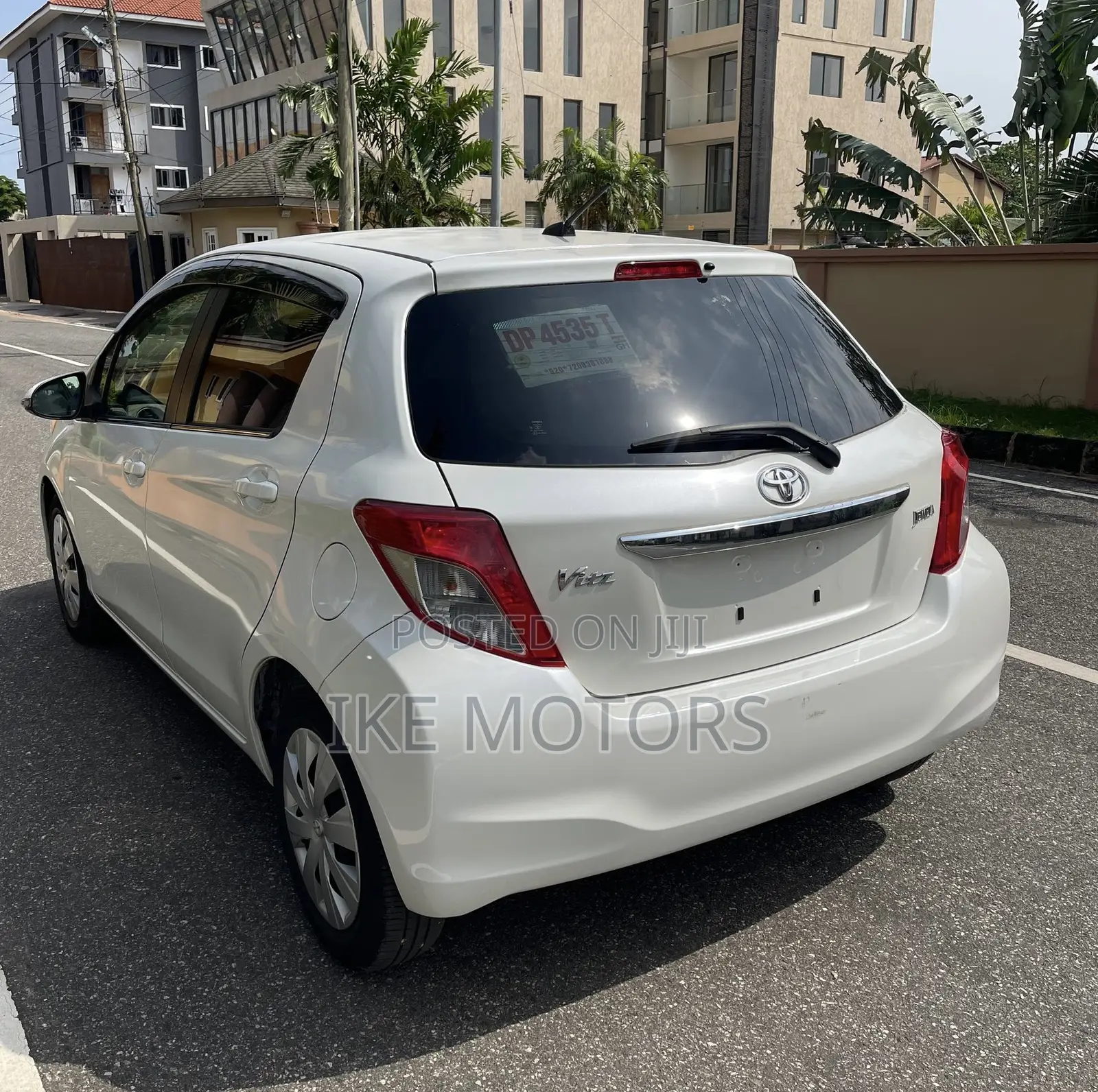 Toyota Vitz 1.3 AWD 3dr 2012 White