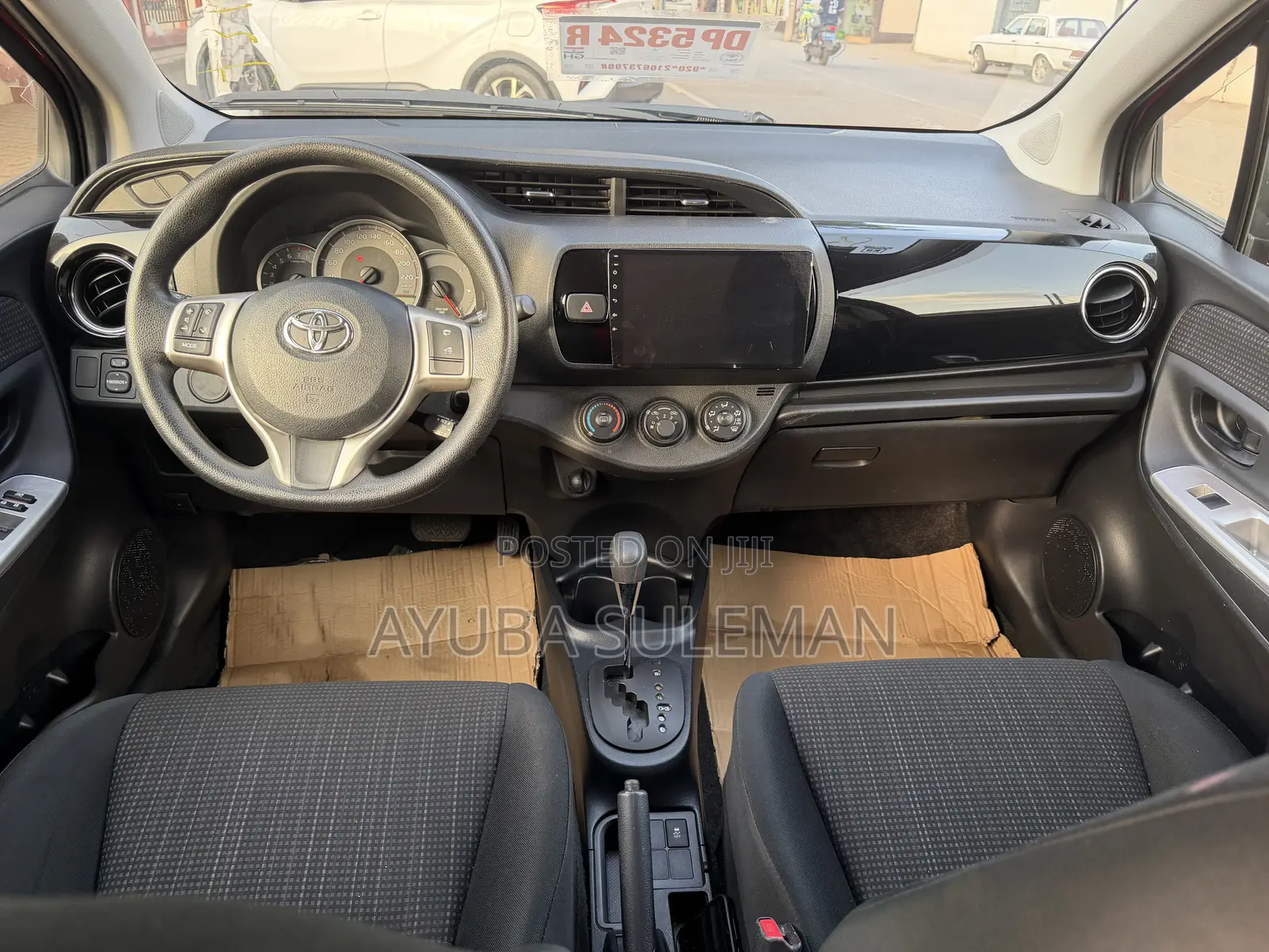 Toyota Yaris L Hatchback 3dr 2014 Red
