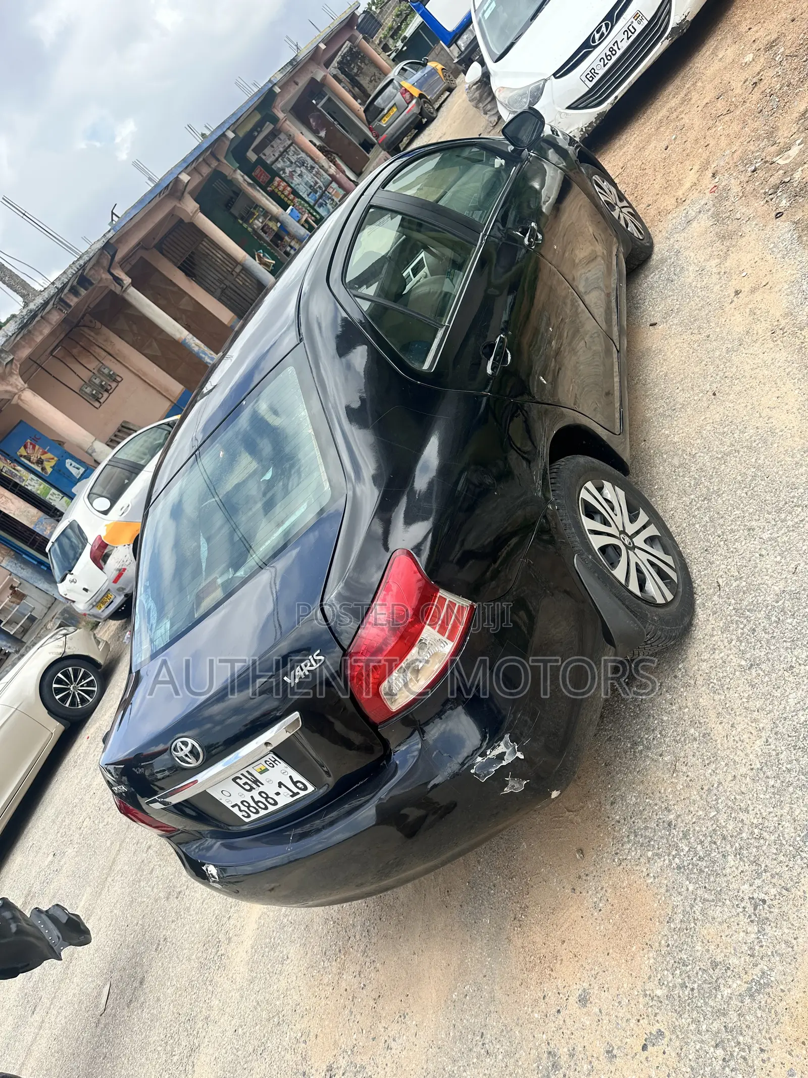 Toyota Yaris Base Sedan 4dr 2010 Black