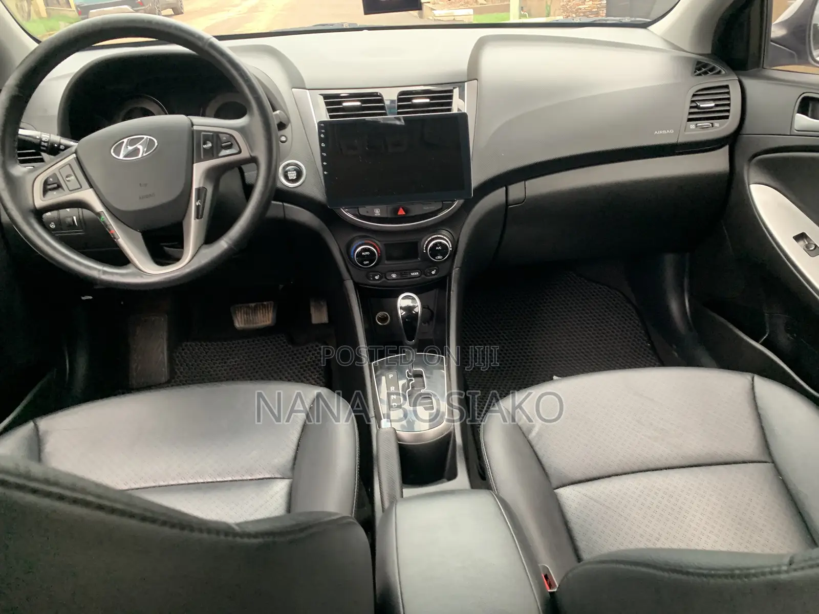 Hyundai Accent SE Hatchback 2017 Silver