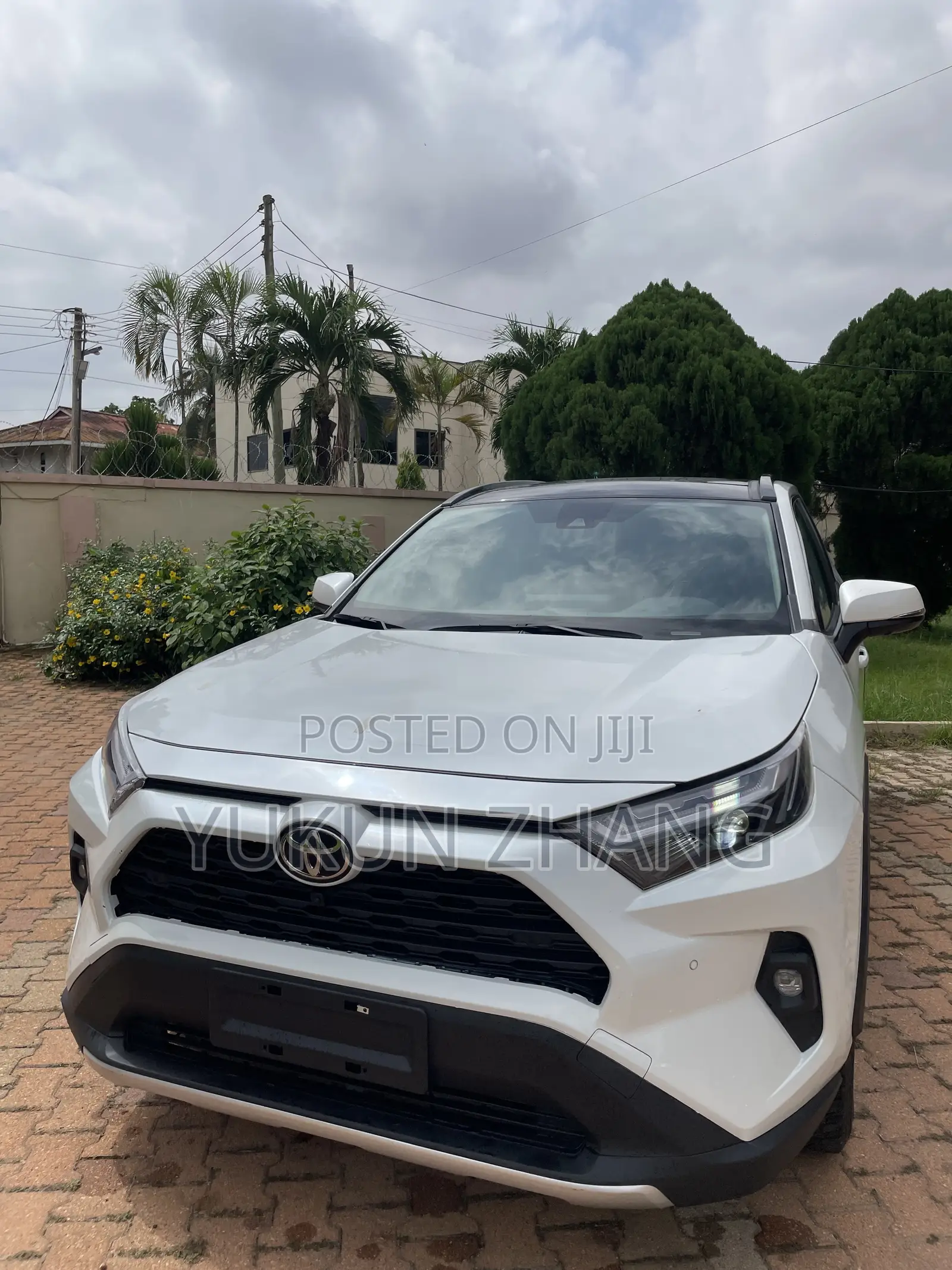 Toyota RAV4 2024 White