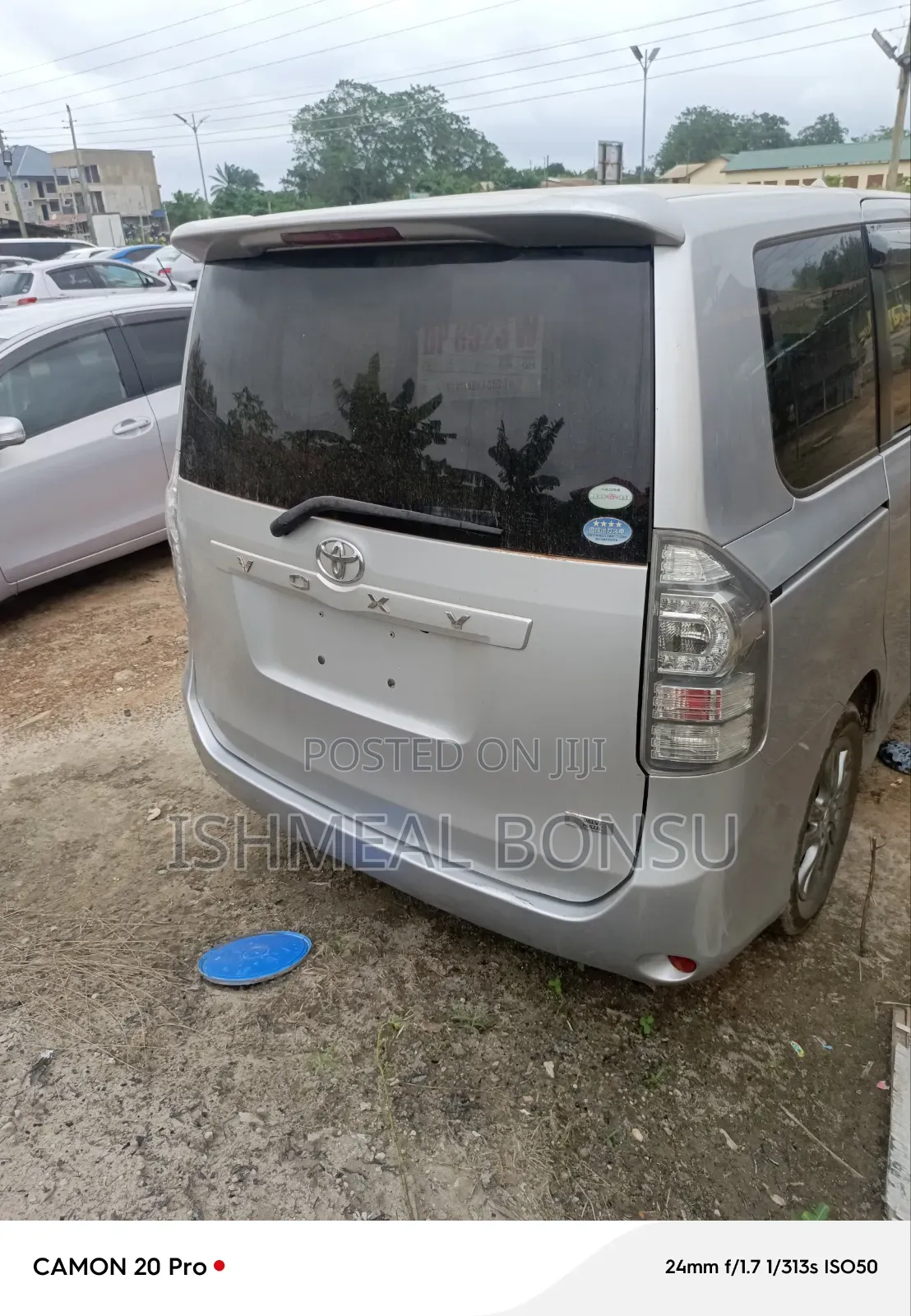 Toyota Voxy 2013 Silver