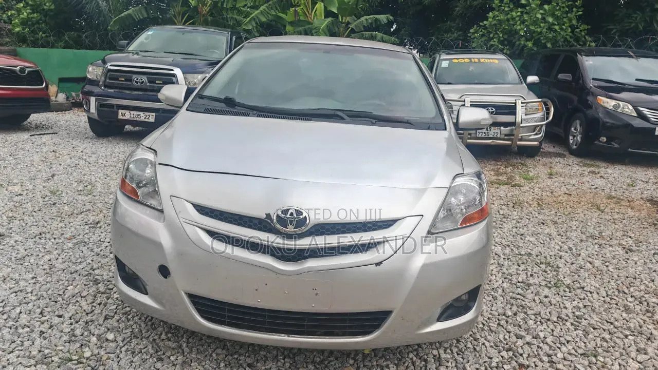 Toyota Yaris 2009 Silver