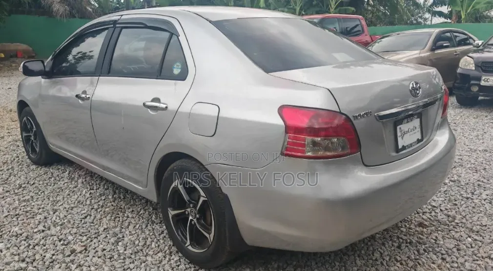 Toyota Yaris 2009 Silver