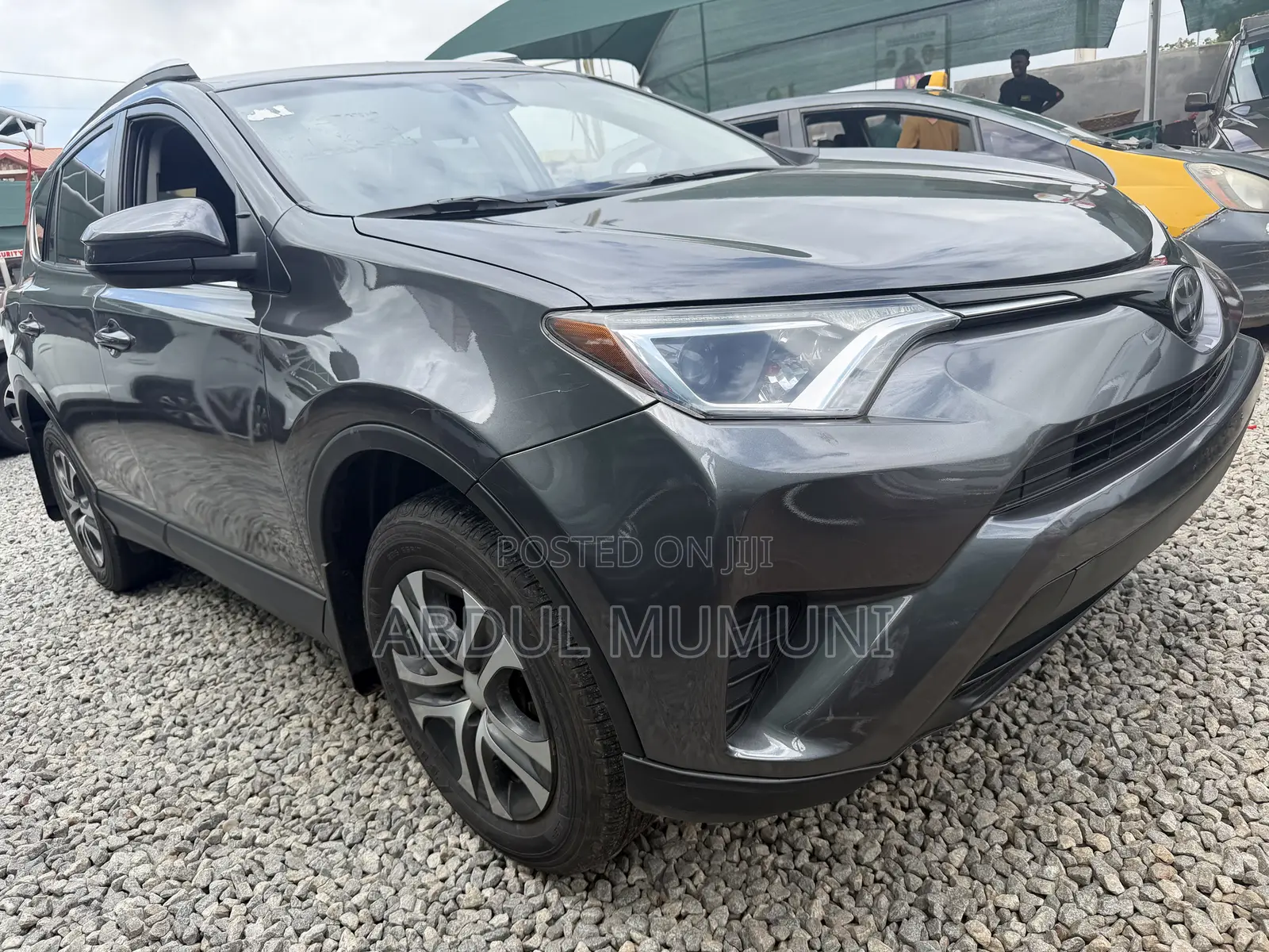 Toyota RAV4 LE 4dr SUV AWD (2.5L 4cyl 6A) 2018 Gray