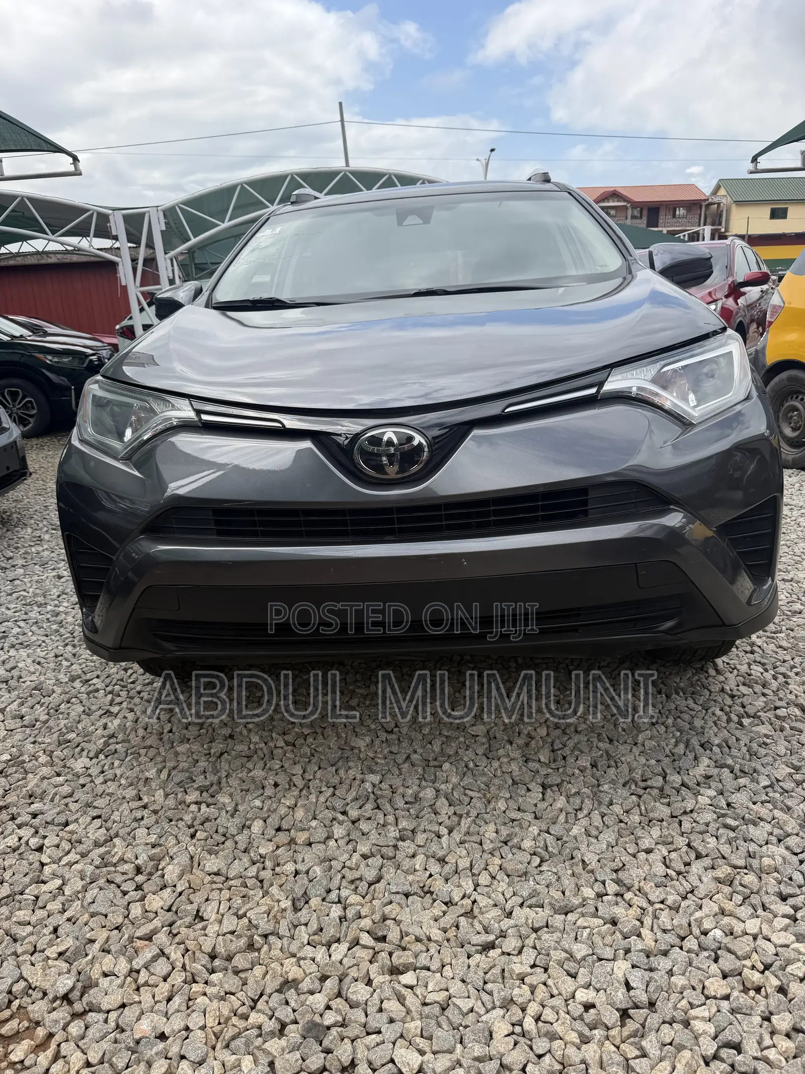 Toyota RAV4 LE 4dr SUV AWD (2.5L 4cyl 6A) 2018 Gray