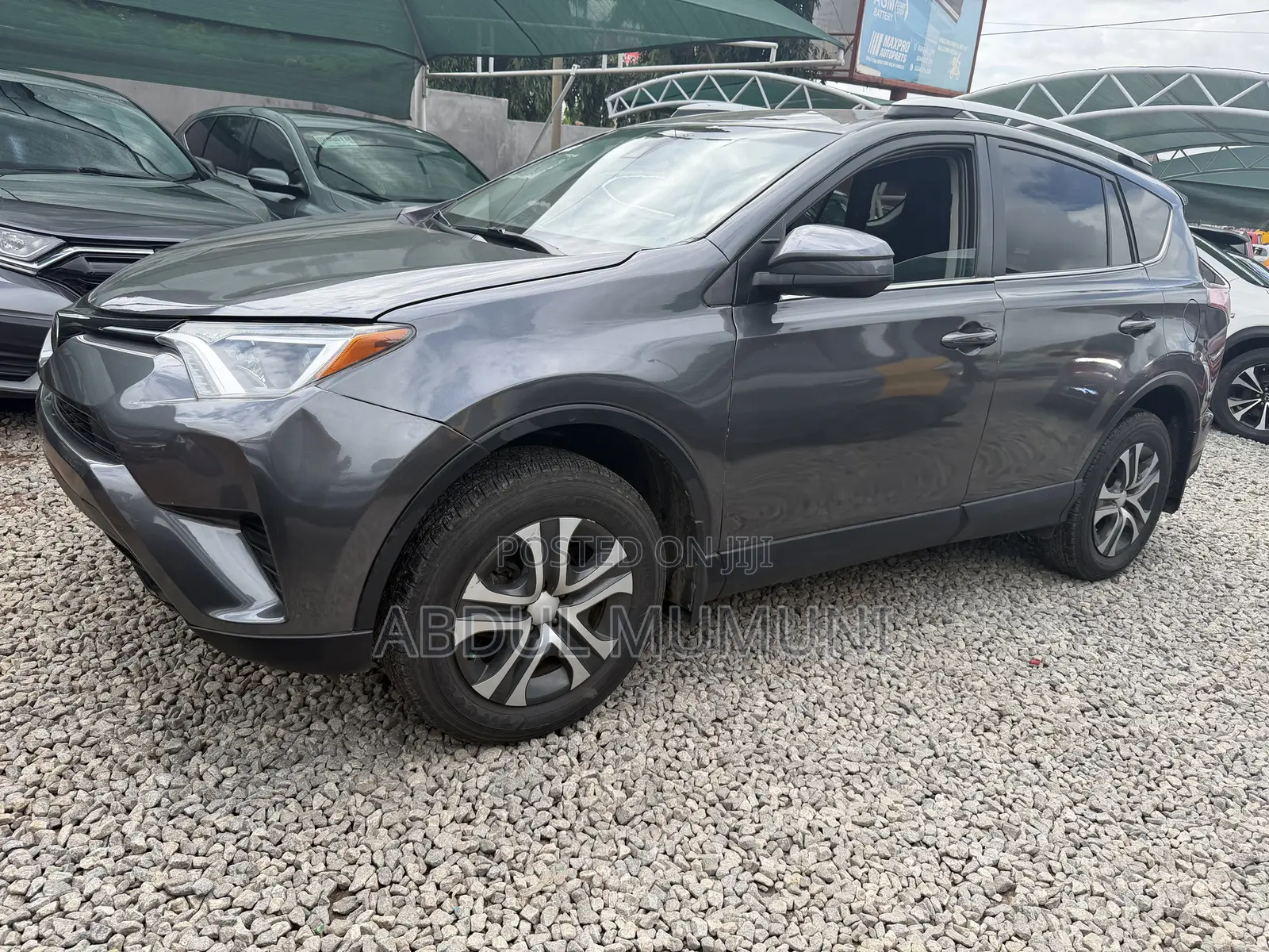 Toyota RAV4 LE 4dr SUV AWD (2.5L 4cyl 6A) 2018 Gray
