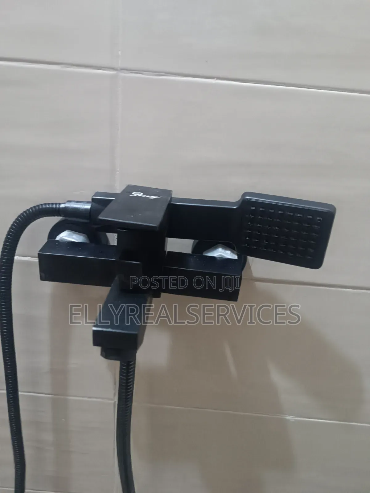 1bdrm Apartment in Ellyrealservices, Adenta for rent