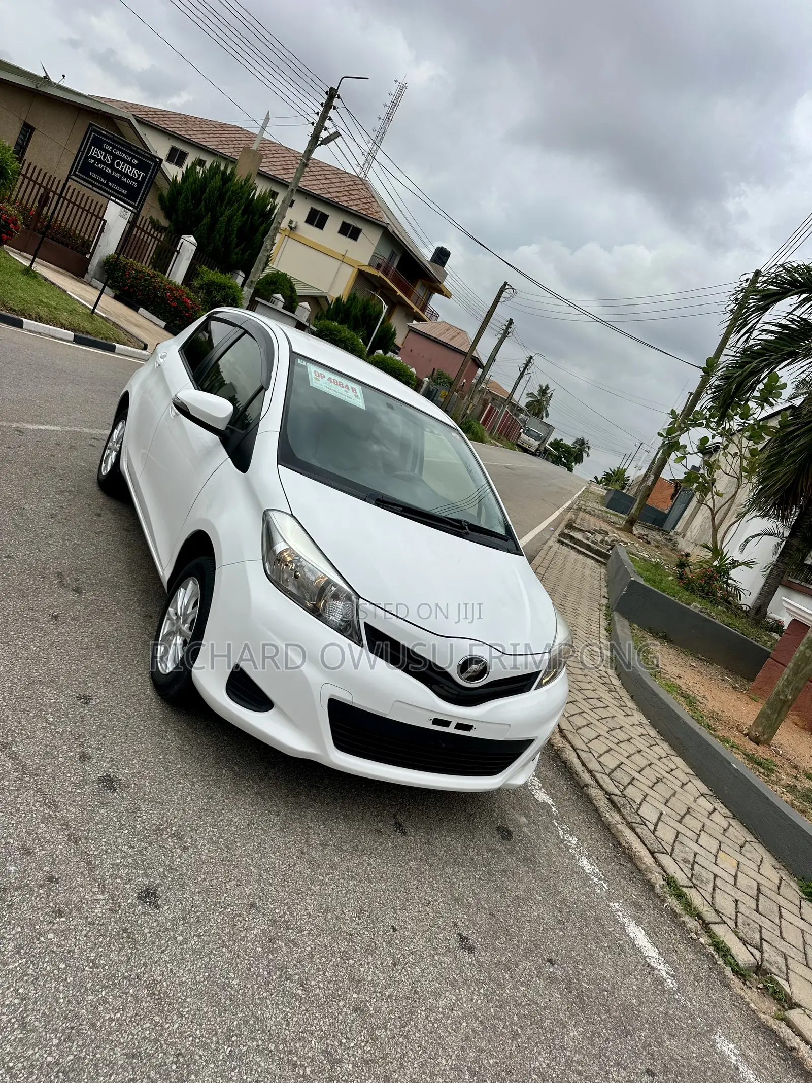Toyota Vitz 2014 White