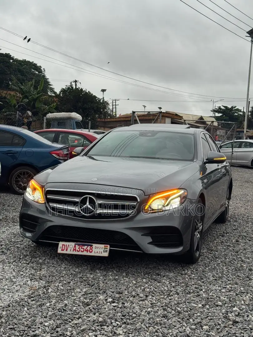 Mercedes-Benz C300 Luxury 4matic Sedan AWD (2.0L 4cyl 7A) 2017 Gray