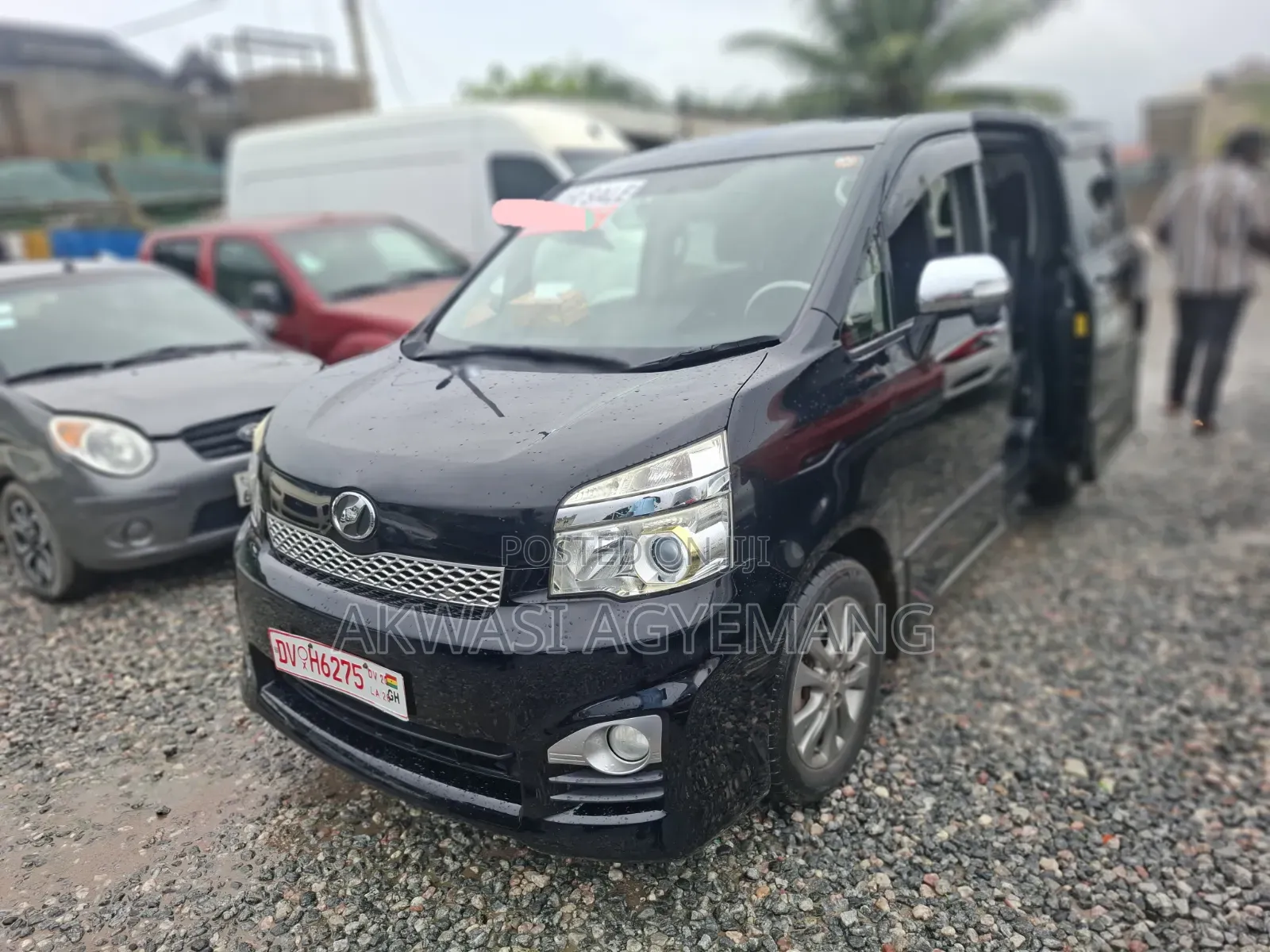 Toyota Voxy 2013 Black