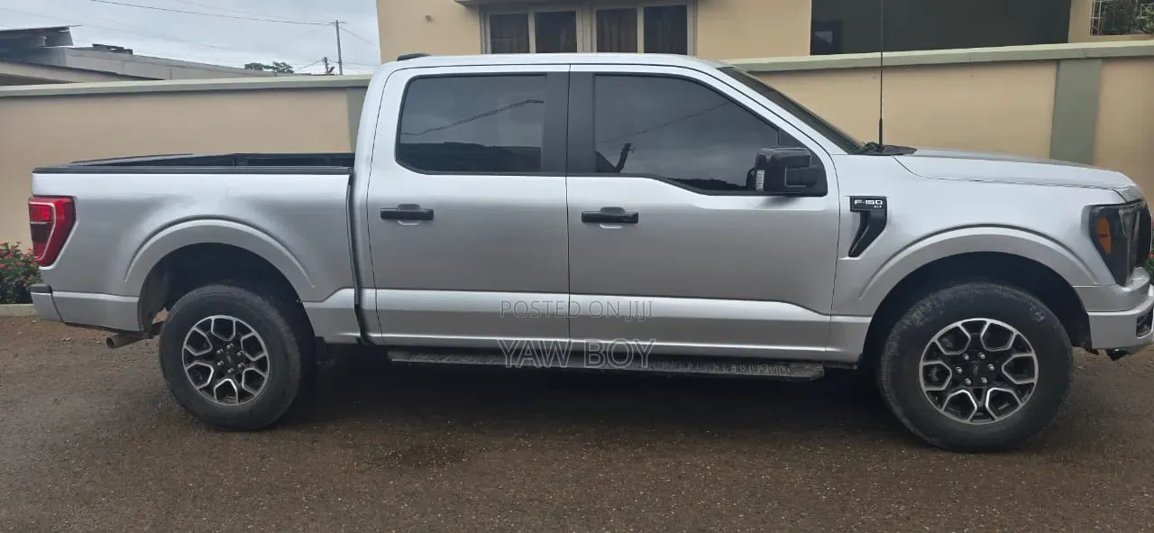 Ford F-150 2022 Silver
