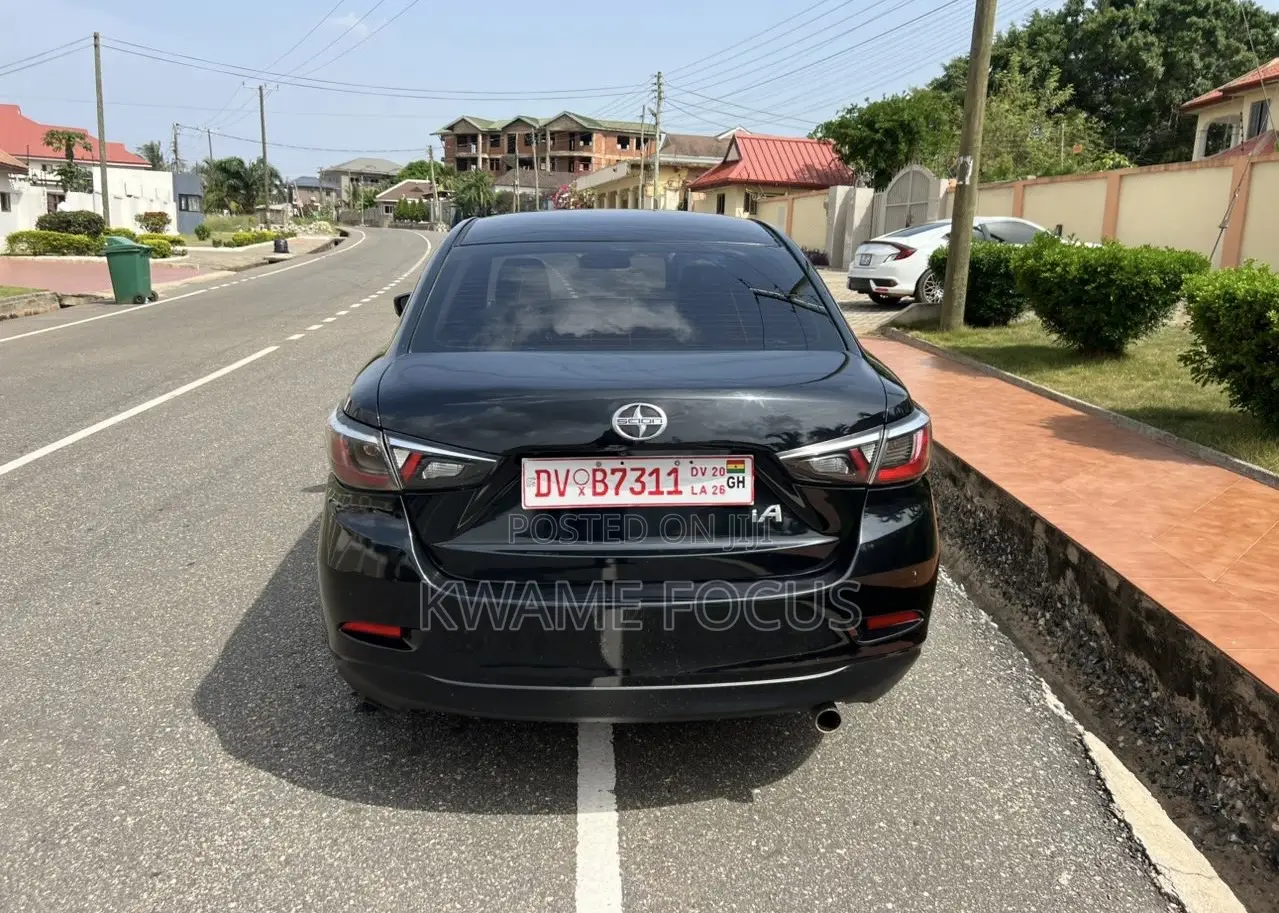 Toyota Yaris iA 1.5 FWD 2017 Black