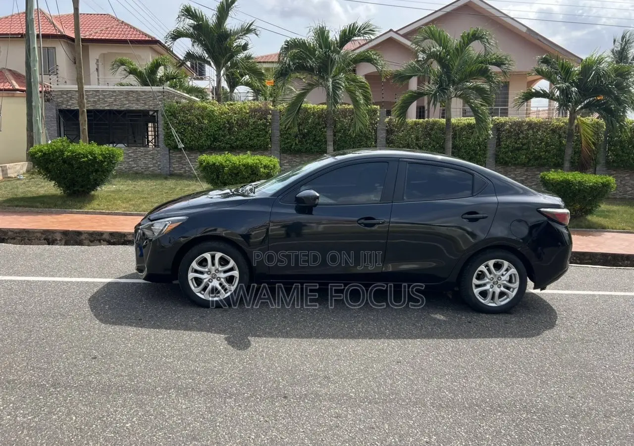 Toyota Yaris iA 1.5 FWD 2017 Black