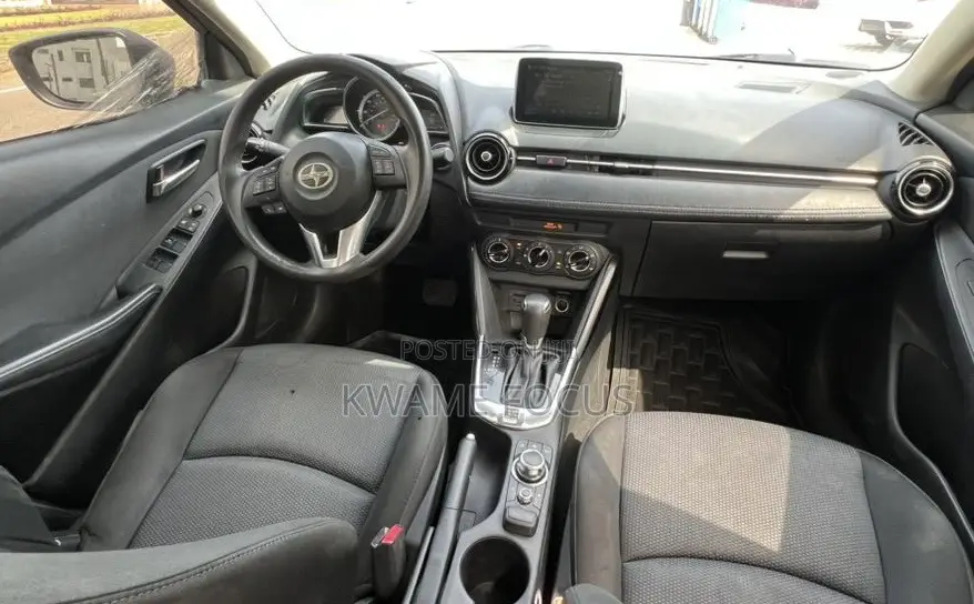 Toyota Yaris iA 1.5 FWD 2017 Black