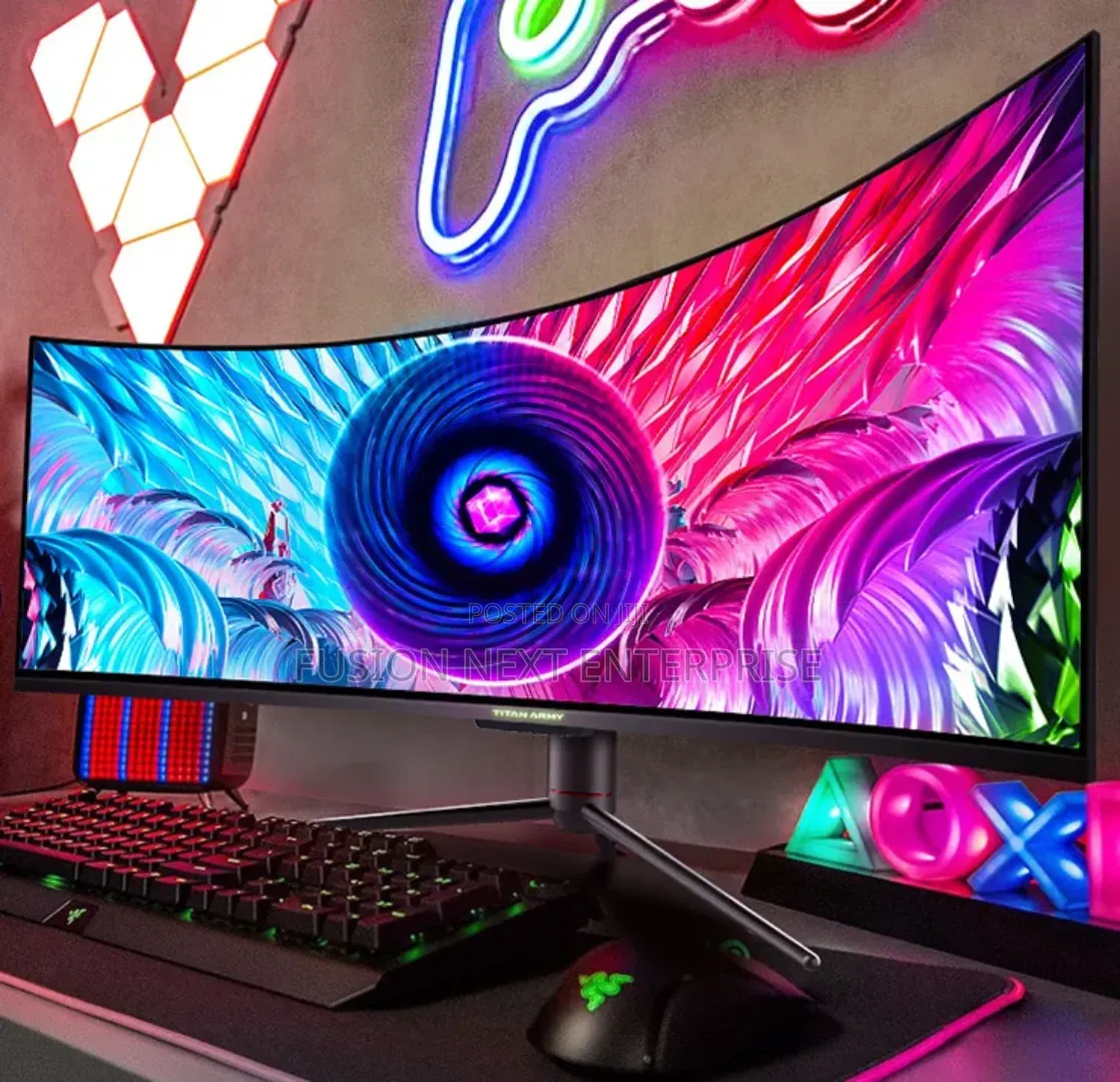 Curved Monitor