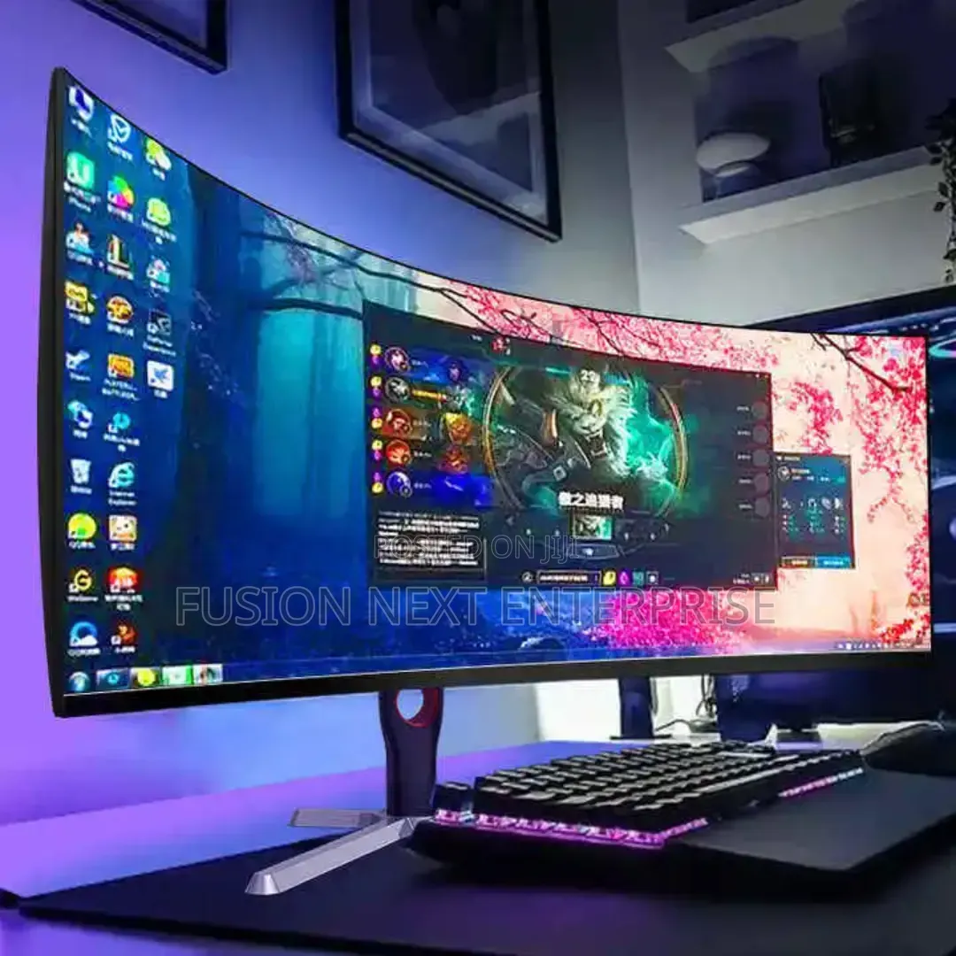 Curved Monitor