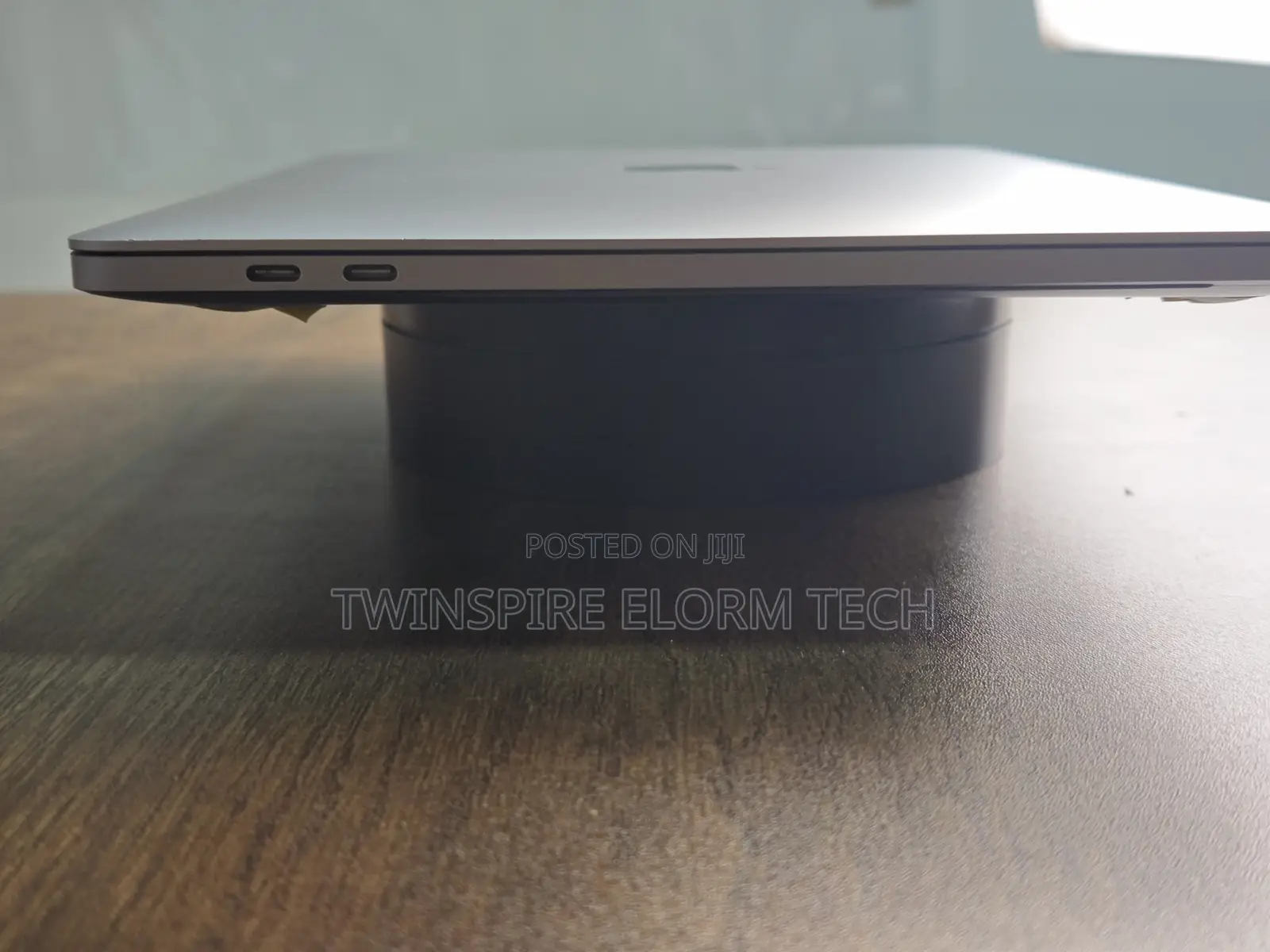 Laptop Apple MacBook Pro 2020 16GB Intel Core i5 SSD 512GB